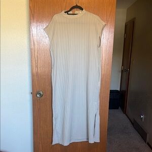 Elegant Cream Maxi Dress